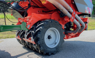 Frontpakkerhjul til KUHN TF 2300 C fås som ekstraudstyr