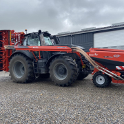 KUHN TF 2300 C dobbelt fronttank giver god balance ved vejtransport